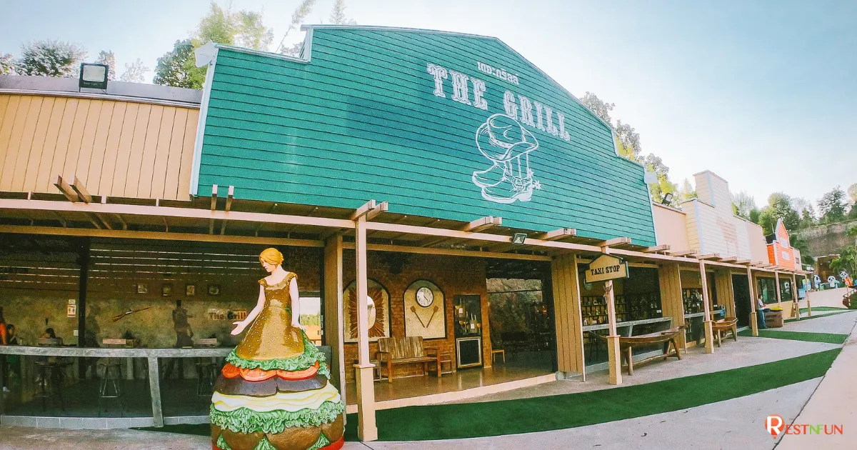 Restaurant inside Grand Canyon Water Park, Chiang Mai